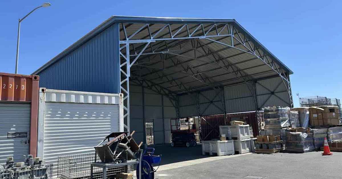 Featured wide span steel structure